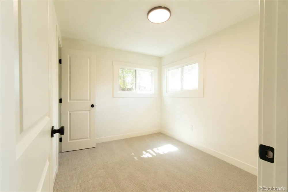 1073 S Raleigh Street Denver, CO 80219