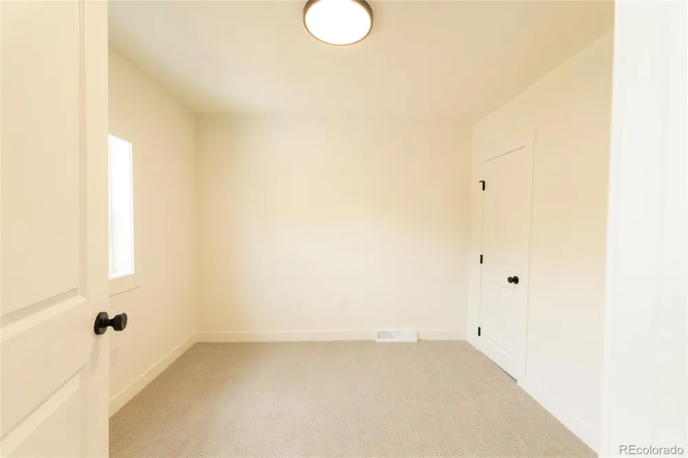 1073 S Raleigh Street Denver, CO 80219
