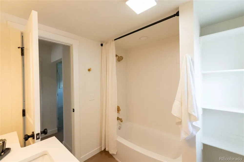1073 S Raleigh Street Denver, CO 80219