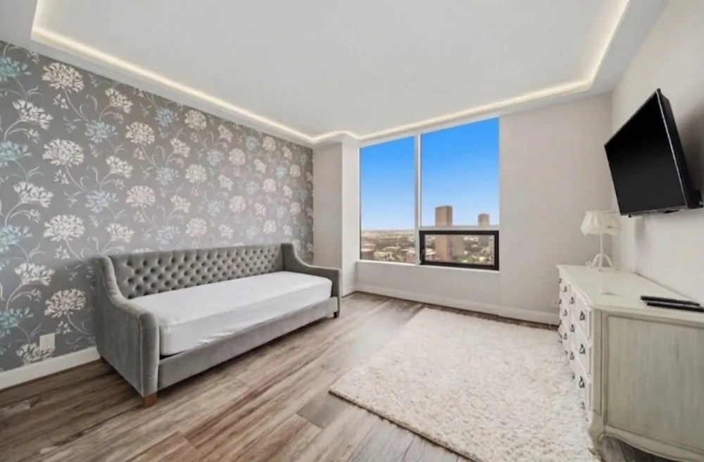 5100 San Felipe Street #374E Houston, TX 77056