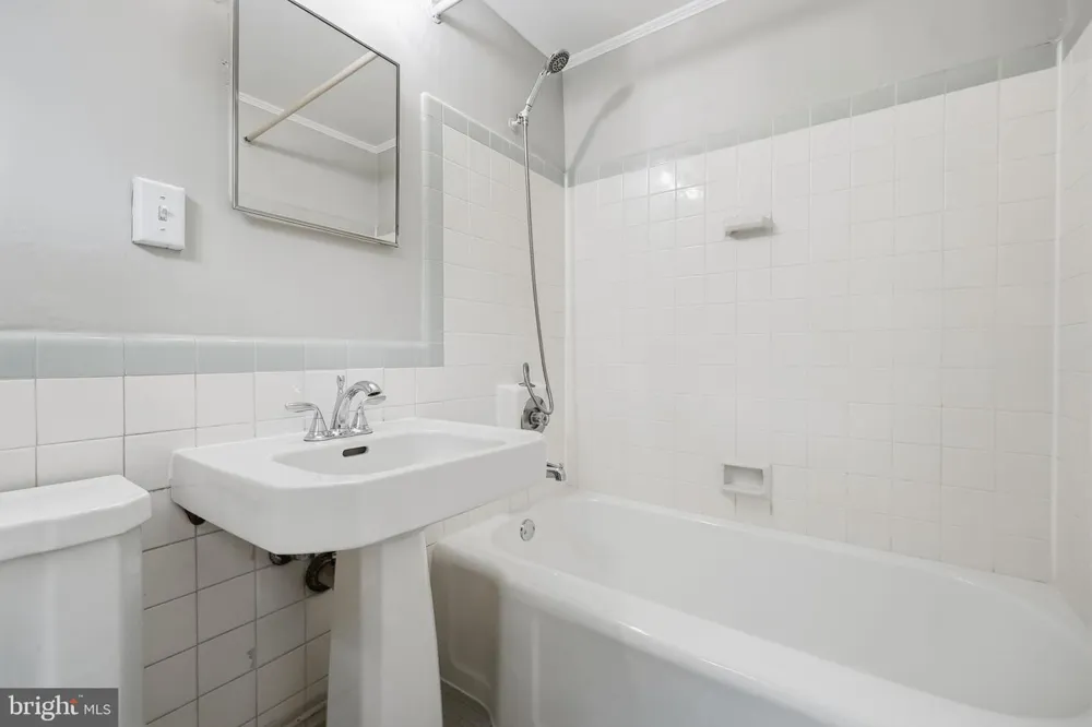 1716 PRESTON ROAD Alexandria, VA 22302