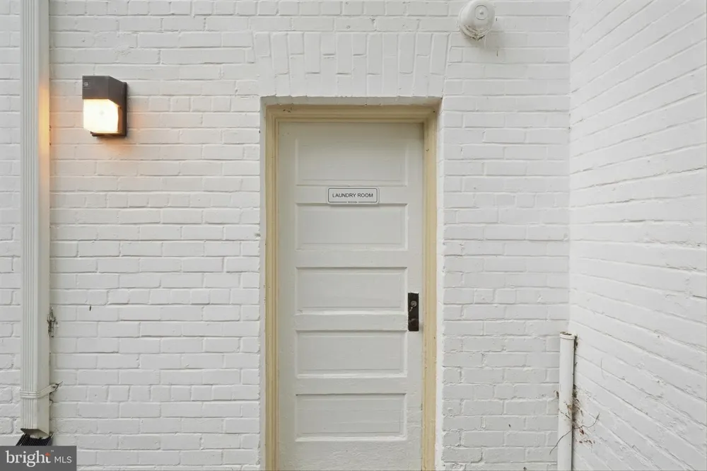 1716 PRESTON ROAD Alexandria, VA 22302
