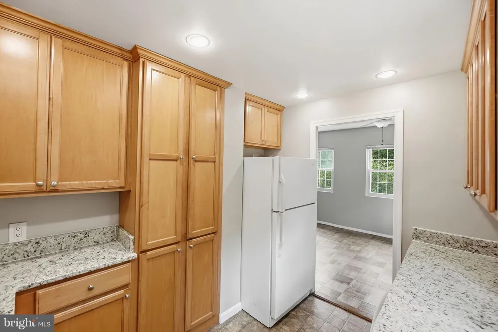 1716 PRESTON ROAD Alexandria, VA 22302