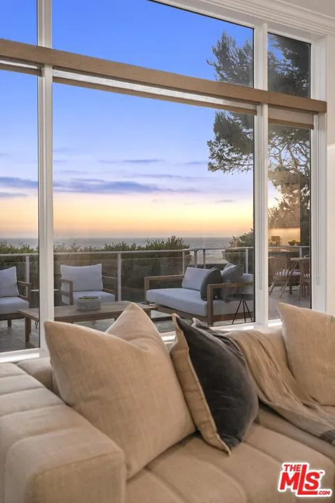 7335 Birdview Avenue Malibu, CA 90265