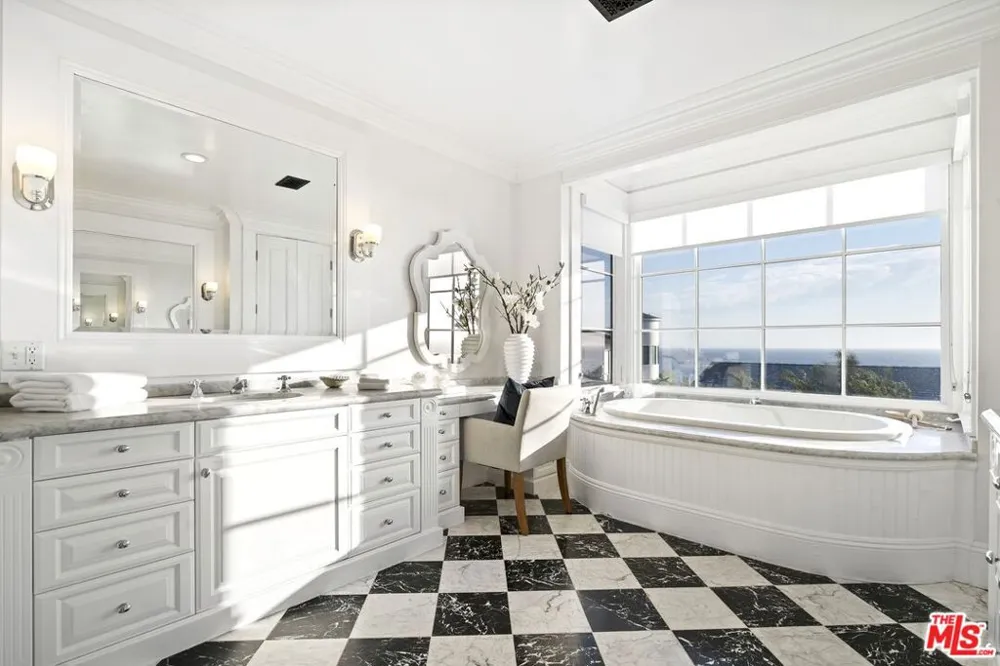 7335 Birdview Avenue Malibu, CA 90265
