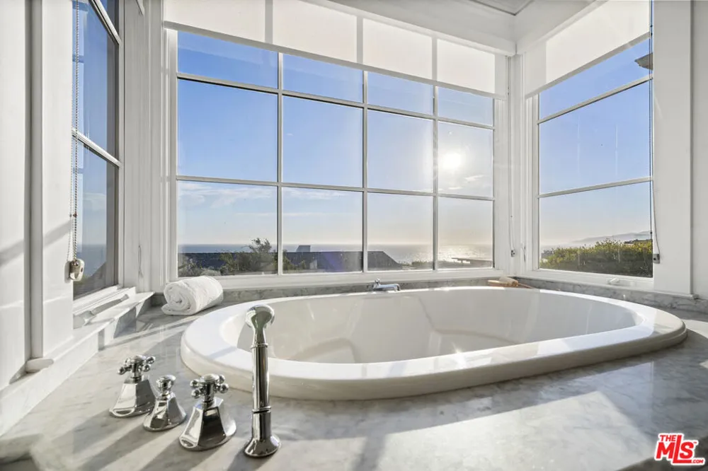 7335 Birdview Avenue Malibu, CA 90265