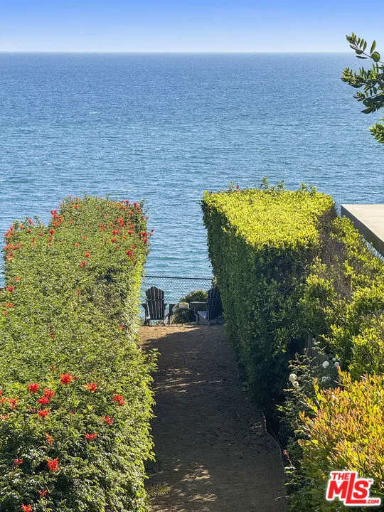 7335 Birdview Avenue Malibu, CA 90265