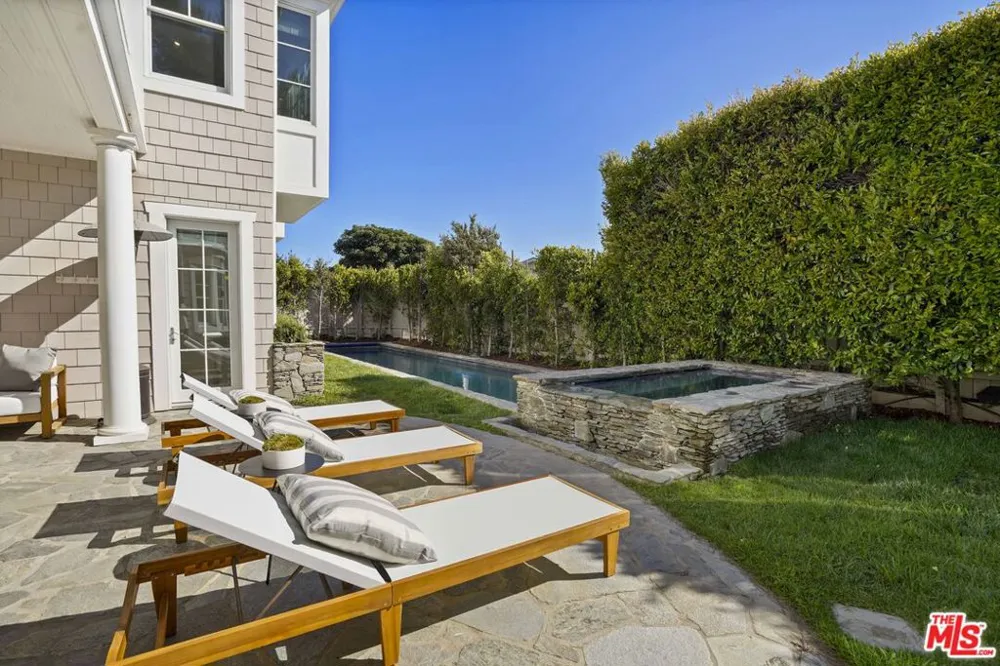 7335 Birdview Avenue Malibu, CA 90265