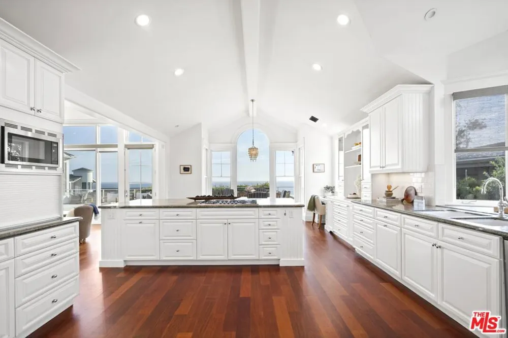 7335 Birdview Avenue Malibu, CA 90265