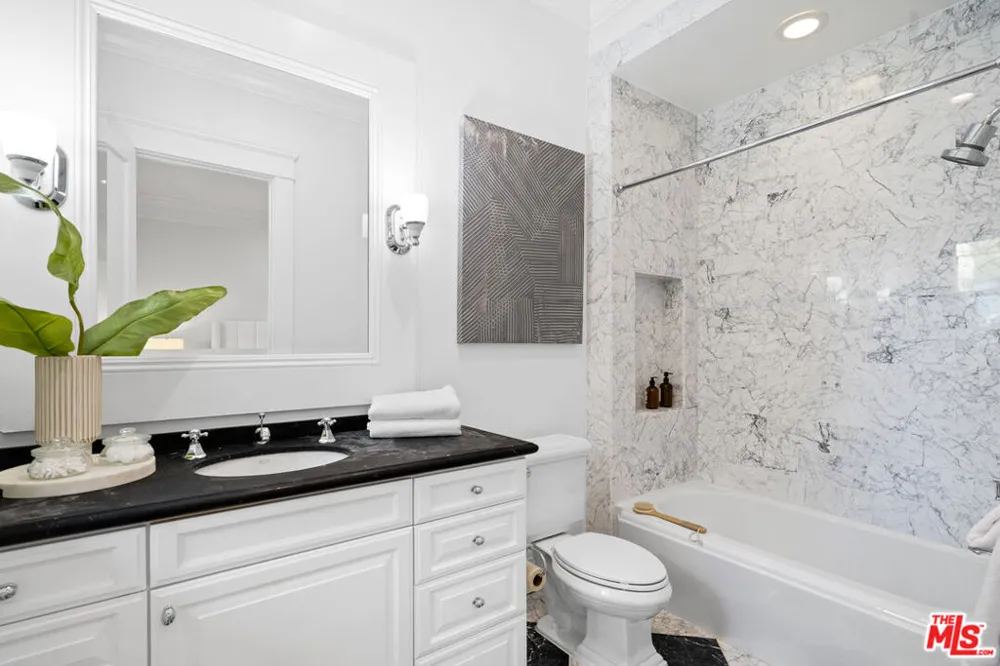 7335 Birdview Avenue Malibu, CA 90265