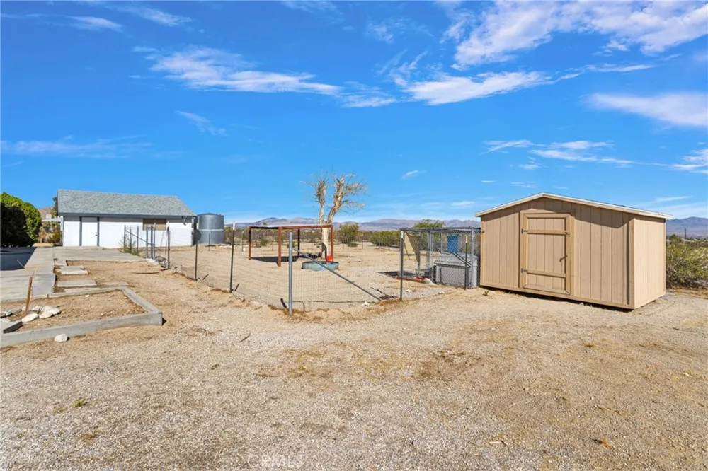 36368 Cochise Lucerne Valley, CA 92356