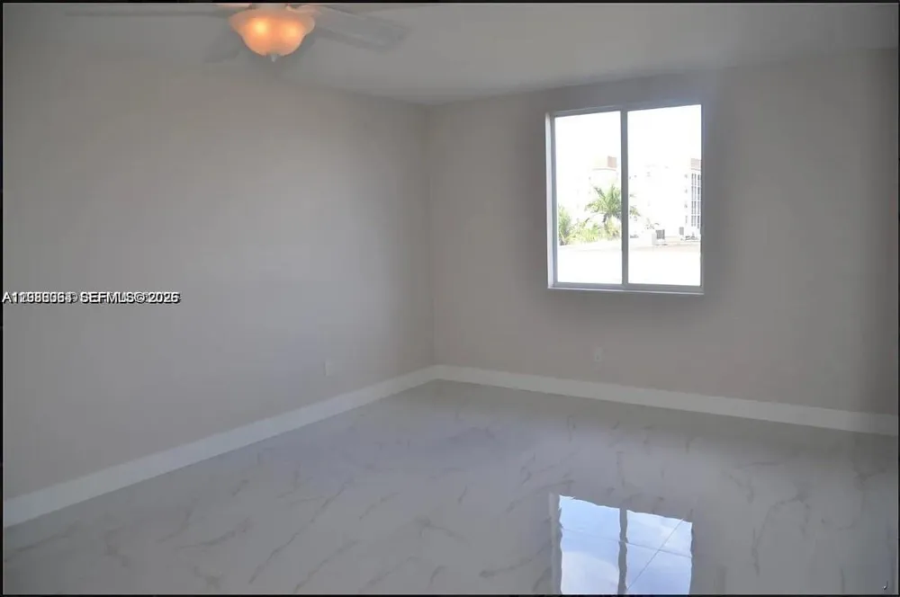 555 E Dania Beach Blvd #5 Dania Beach, FL 33004