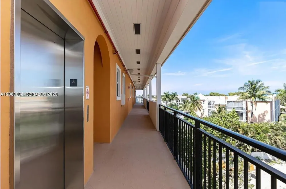 555 E Dania Beach Blvd #5 Dania Beach, FL 33004