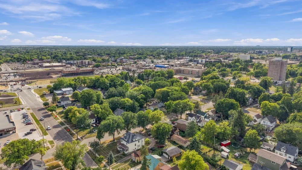 1017 3rd Avenue Moorhead, MN 56560