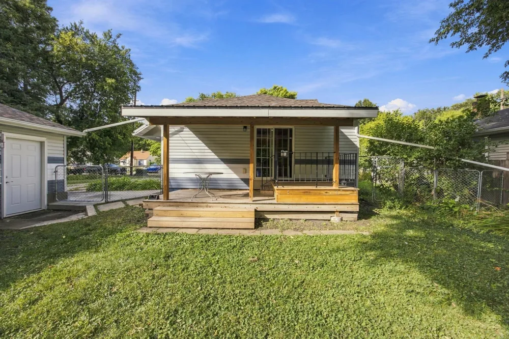 1017 3rd Avenue Moorhead, MN 56560