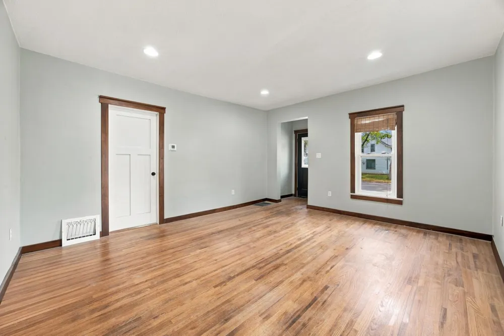 1017 3rd Avenue Moorhead, MN 56560