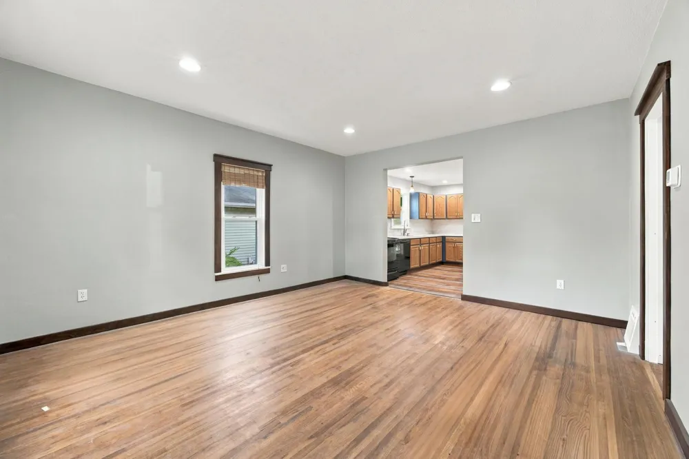 1017 3rd Avenue Moorhead, MN 56560