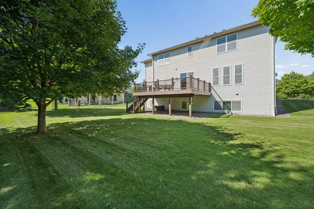 10406 Florida Avenue Brooklyn Park, MN 55445