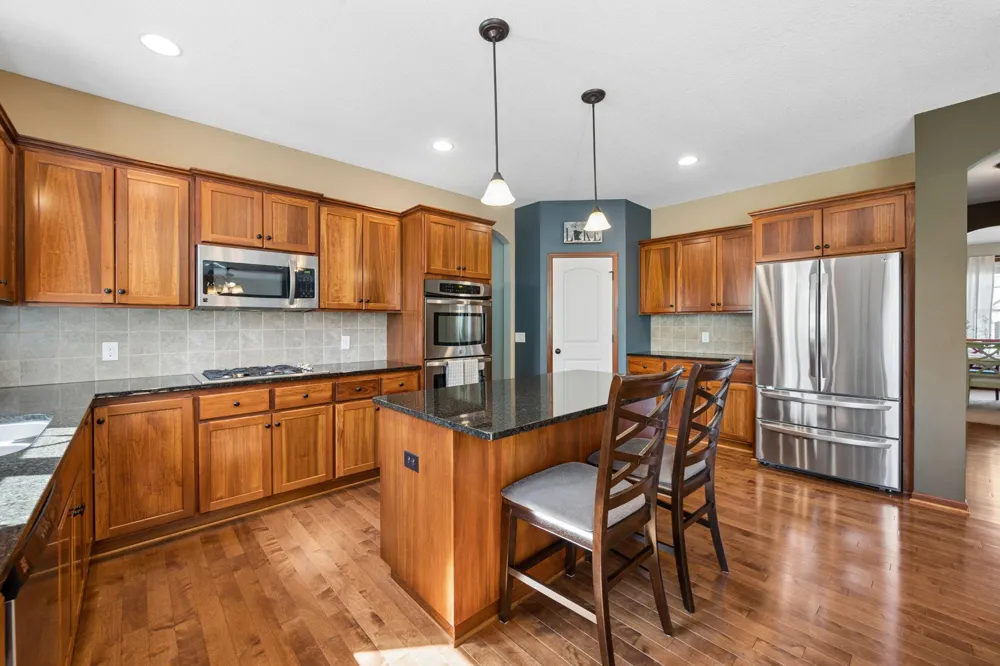 10406 Florida Avenue Brooklyn Park, MN 55445