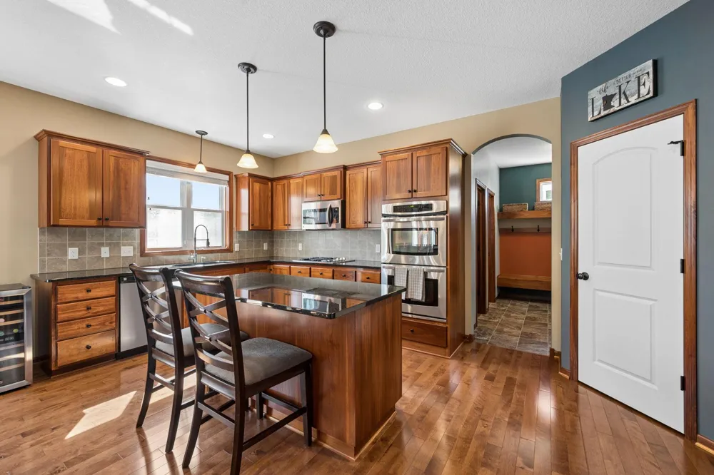 10406 Florida Avenue Brooklyn Park, MN 55445