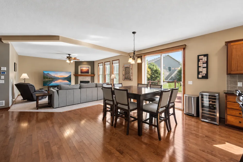 10406 Florida Avenue Brooklyn Park, MN 55445
