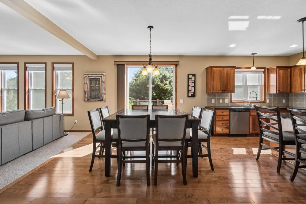 10406 Florida Avenue Brooklyn Park, MN 55445