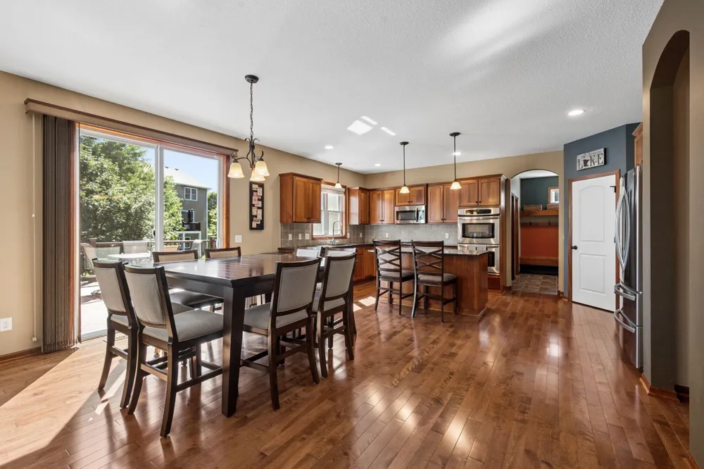 10406 Florida Avenue Brooklyn Park, MN 55445