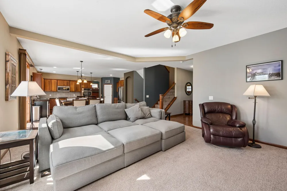10406 Florida Avenue Brooklyn Park, MN 55445