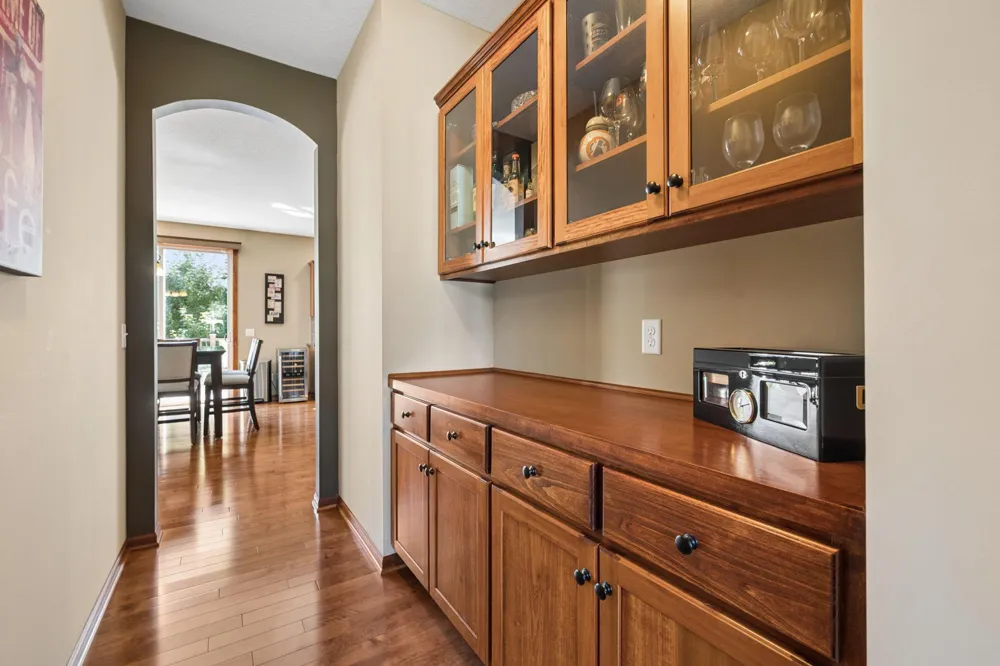 10406 Florida Avenue Brooklyn Park, MN 55445