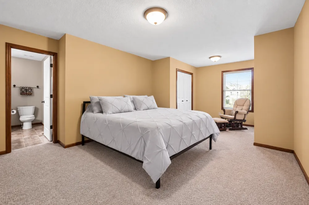 10406 Florida Avenue Brooklyn Park, MN 55445