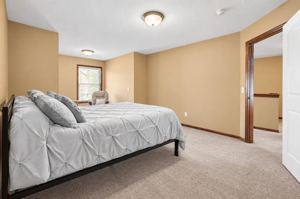 10406 Florida Avenue Brooklyn Park, MN 55445