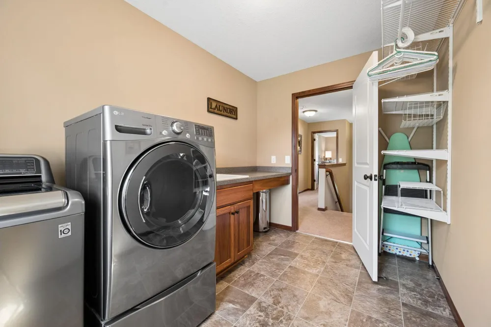 10406 Florida Avenue Brooklyn Park, MN 55445