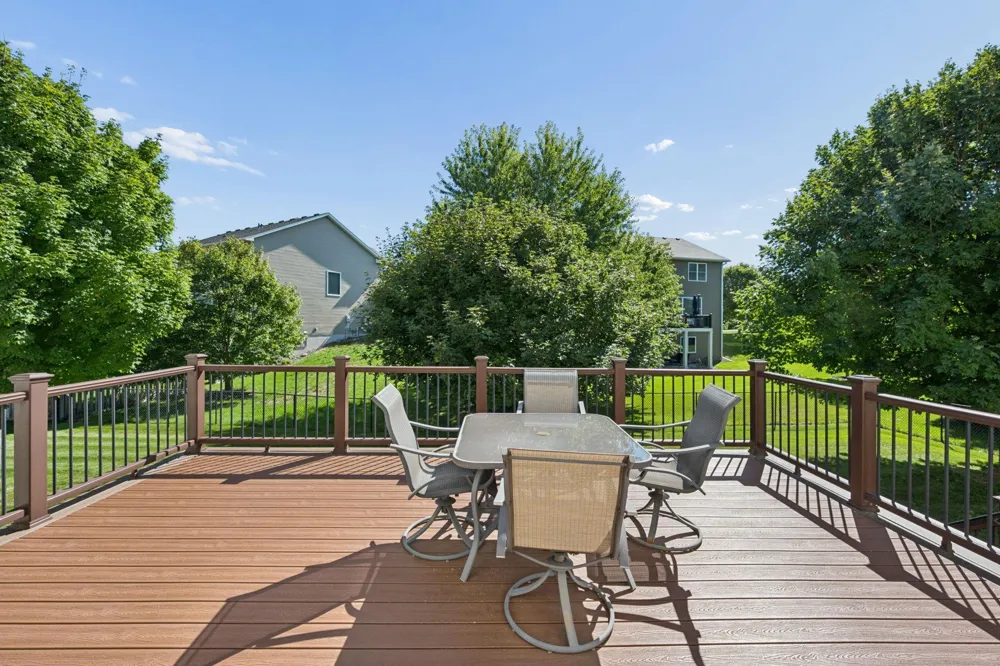 10406 Florida Avenue Brooklyn Park, MN 55445