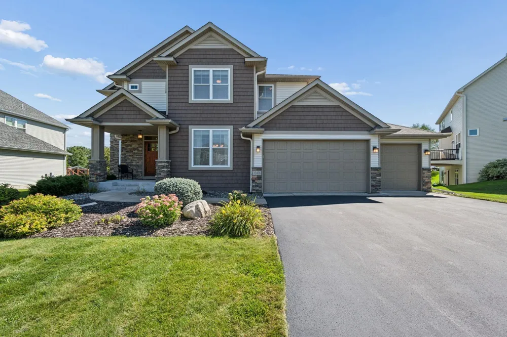 10406 Florida Avenue Brooklyn Park, MN 55445