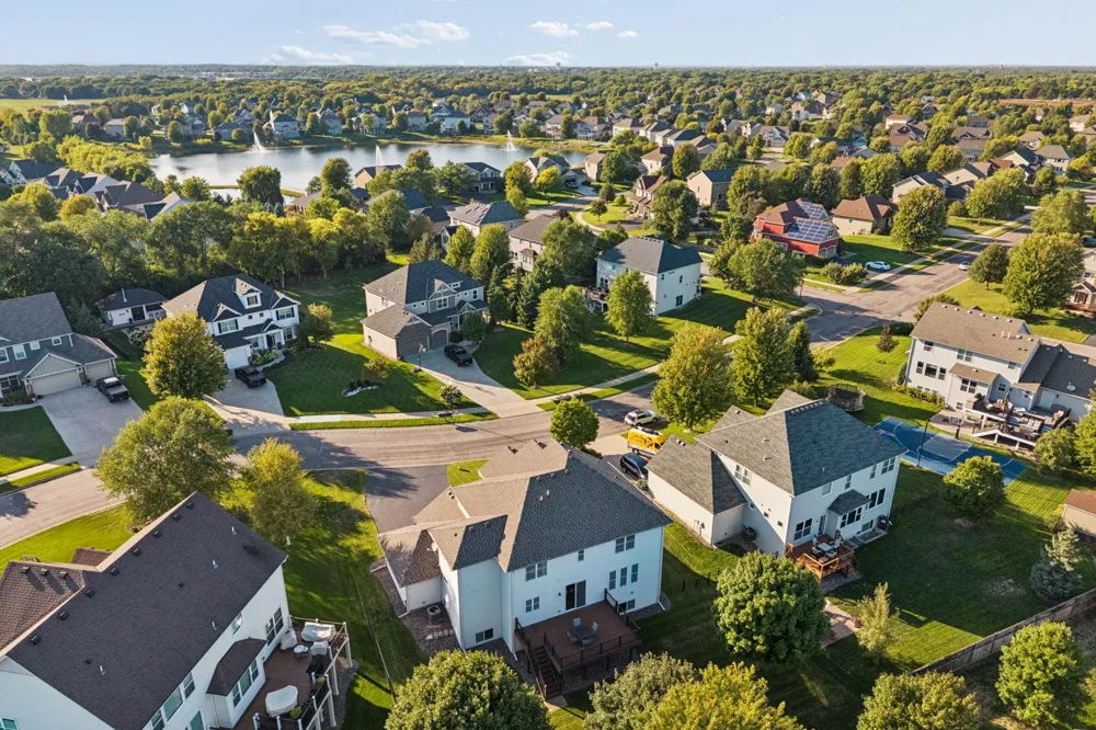 10406 Florida Avenue Brooklyn Park, MN 55445