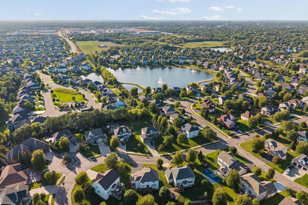 10406 Florida Avenue Brooklyn Park, MN 55445