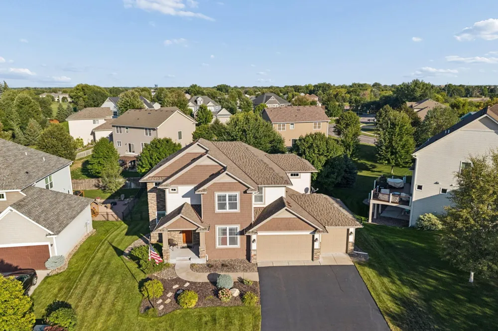 10406 Florida Avenue Brooklyn Park, MN 55445