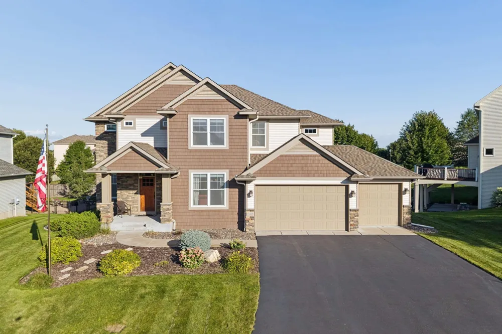 10406 Florida Avenue Brooklyn Park, MN 55445