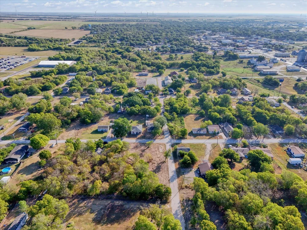 301 Waco Street Mart, TX 76664