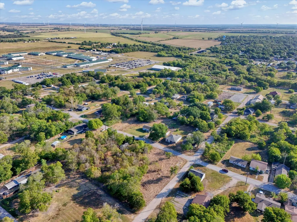 301 Waco Street Mart, TX 76664