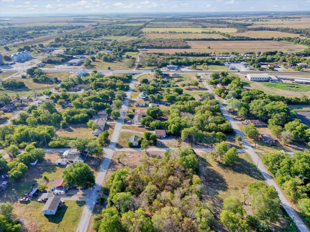 301 Waco Street Mart, TX 76664