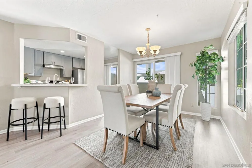 2914 Luciernaga Street C Carlsbad, CA 92009