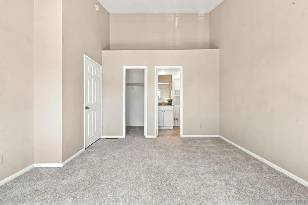 2914 Luciernaga Street C Carlsbad, CA 92009