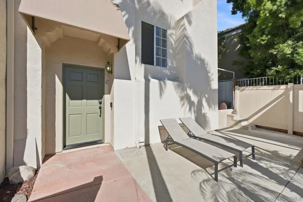 2914 Luciernaga Street C Carlsbad, CA 92009