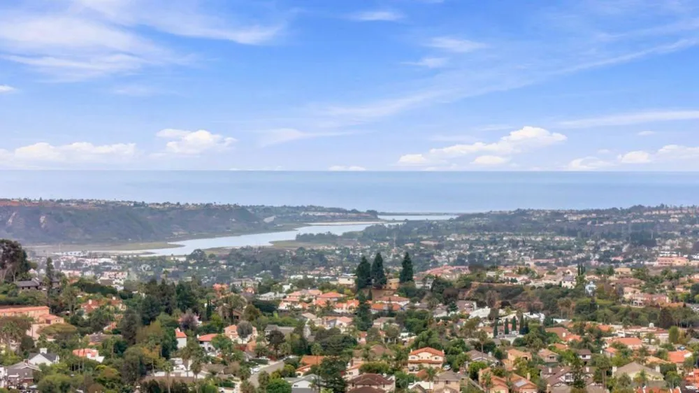 2914 Luciernaga Street C Carlsbad, CA 92009