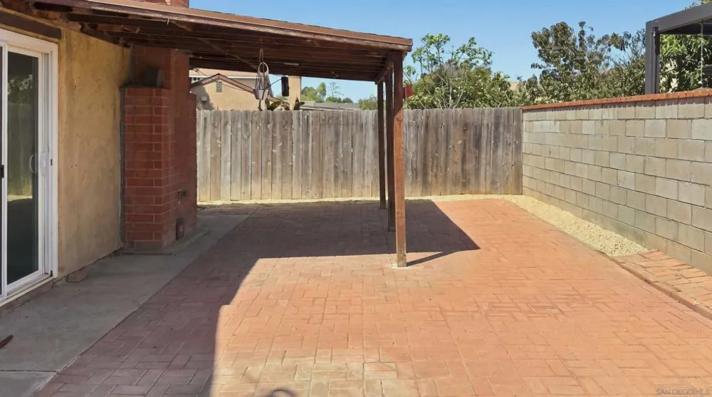 1686 Planicie Way San Diego, CA 92154