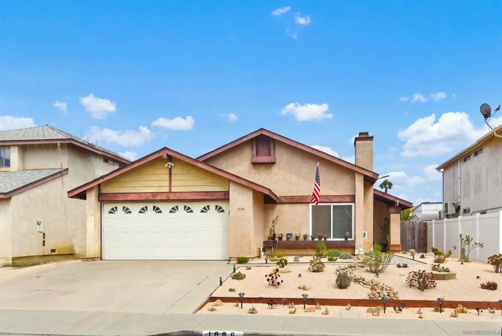 1686 Planicie Way San Diego, CA 92154