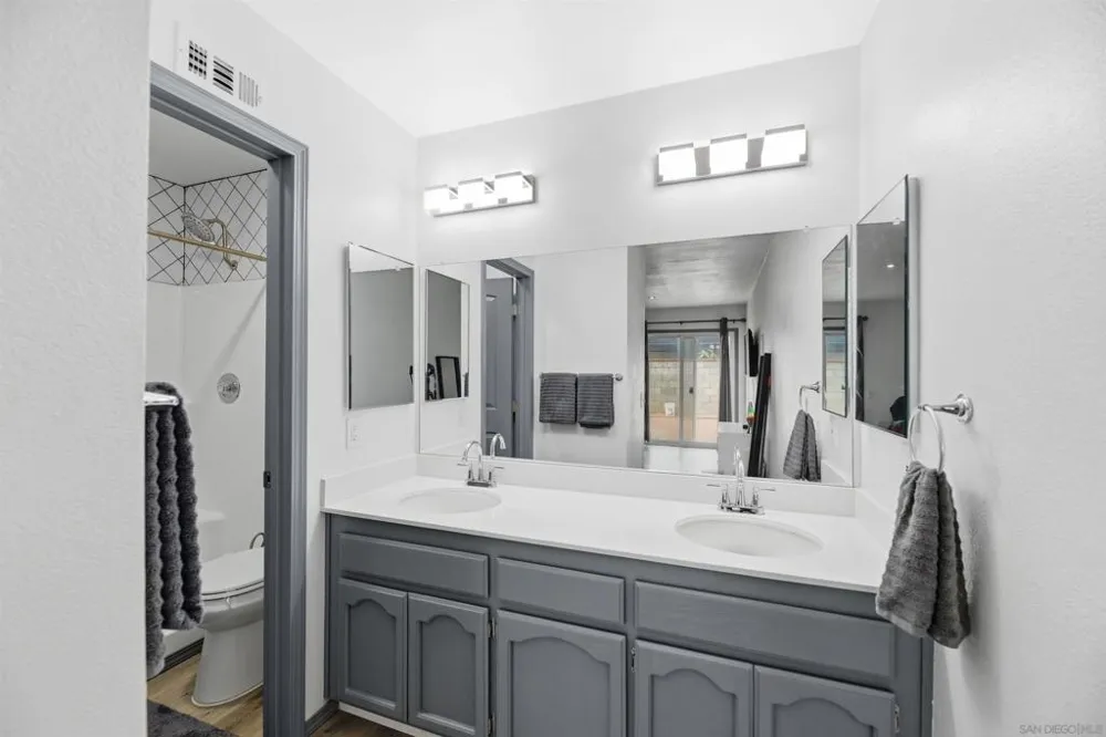 1686 Planicie Way San Diego, CA 92154