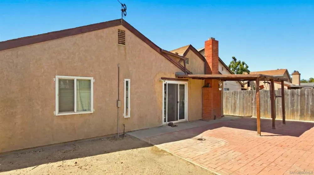 1686 Planicie Way San Diego, CA 92154