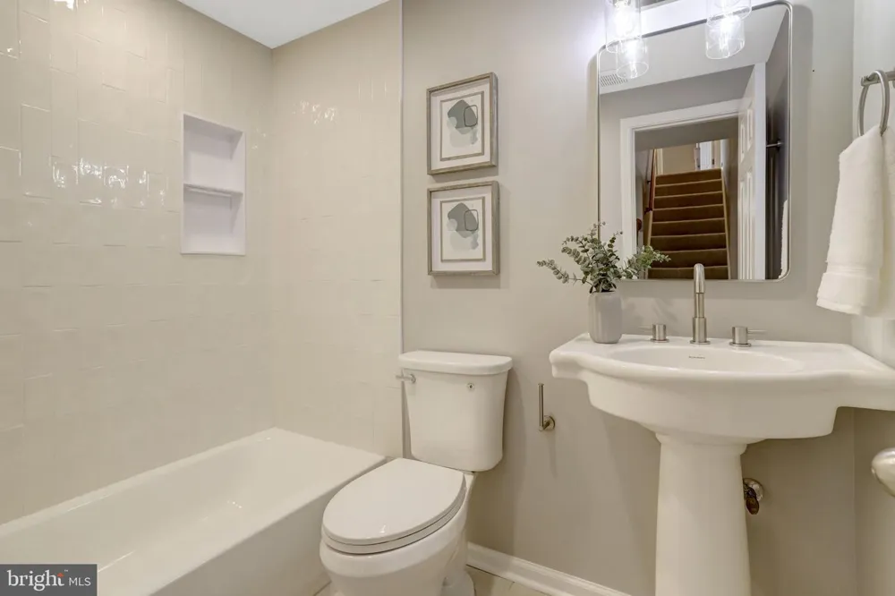 6520 BRICK HEARTH COURT Alexandria, VA 22306